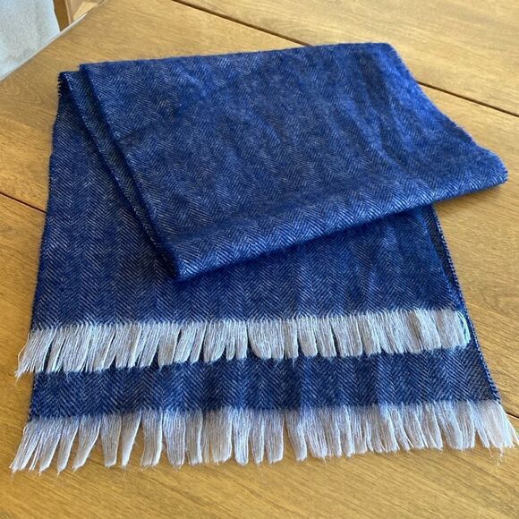 Lambswool scarf  - Picture 1 of 3